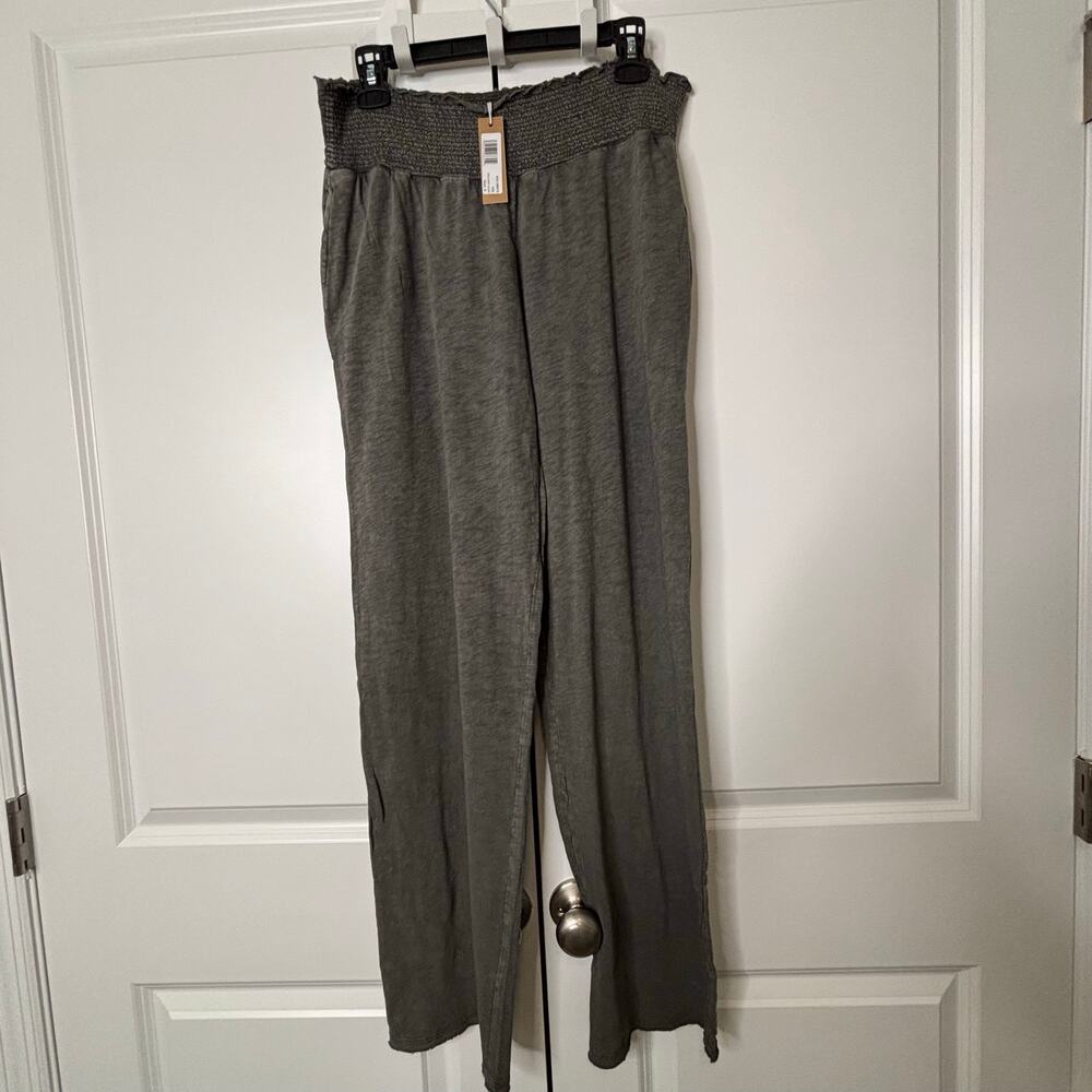 Hello Nite Los Angeles Women’s Small Gray Wide Leg Flowy Pants NWT